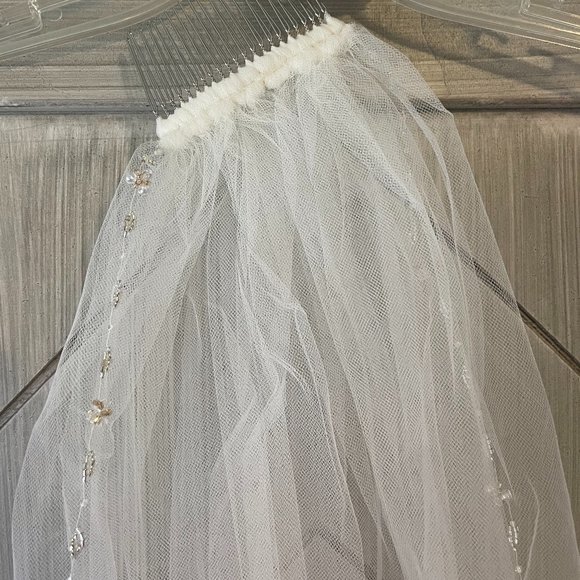 Ivory Beaded Bridal Veil main image 8